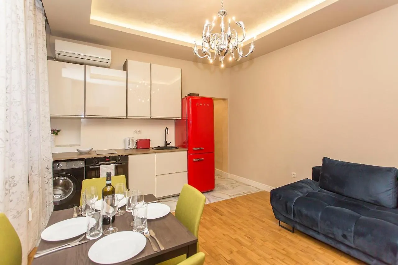Elegant 2Bdr Apartment With A Balcony Szófia